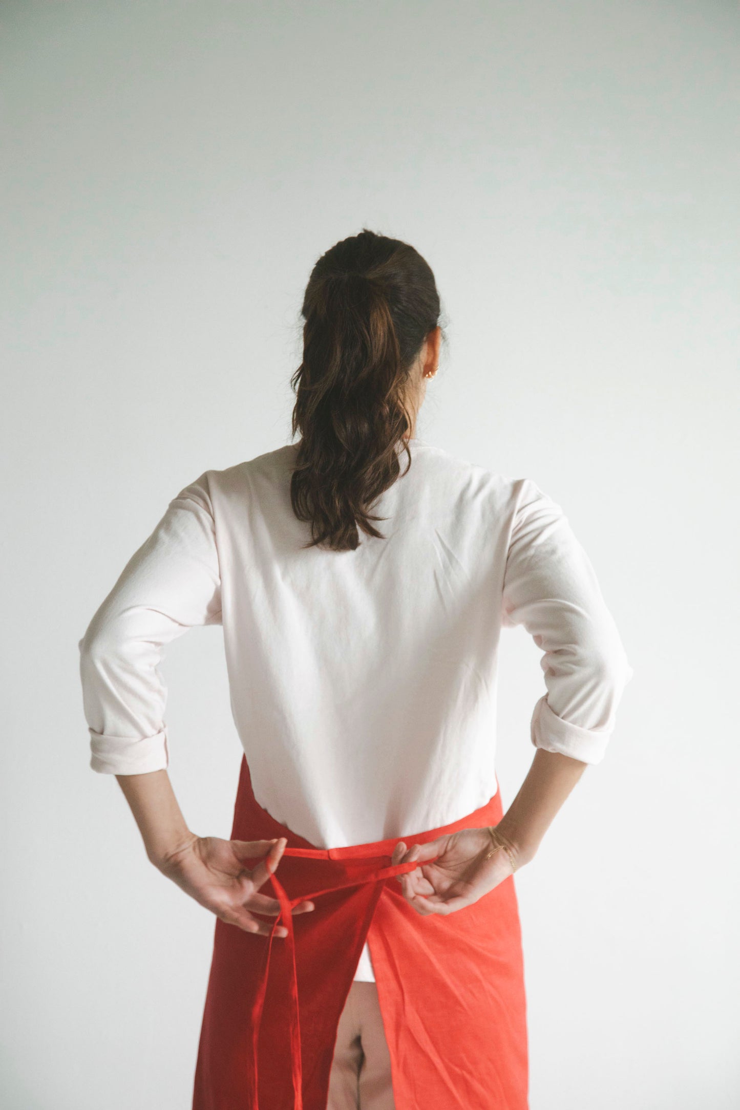 LINEN APRON Cherry Red